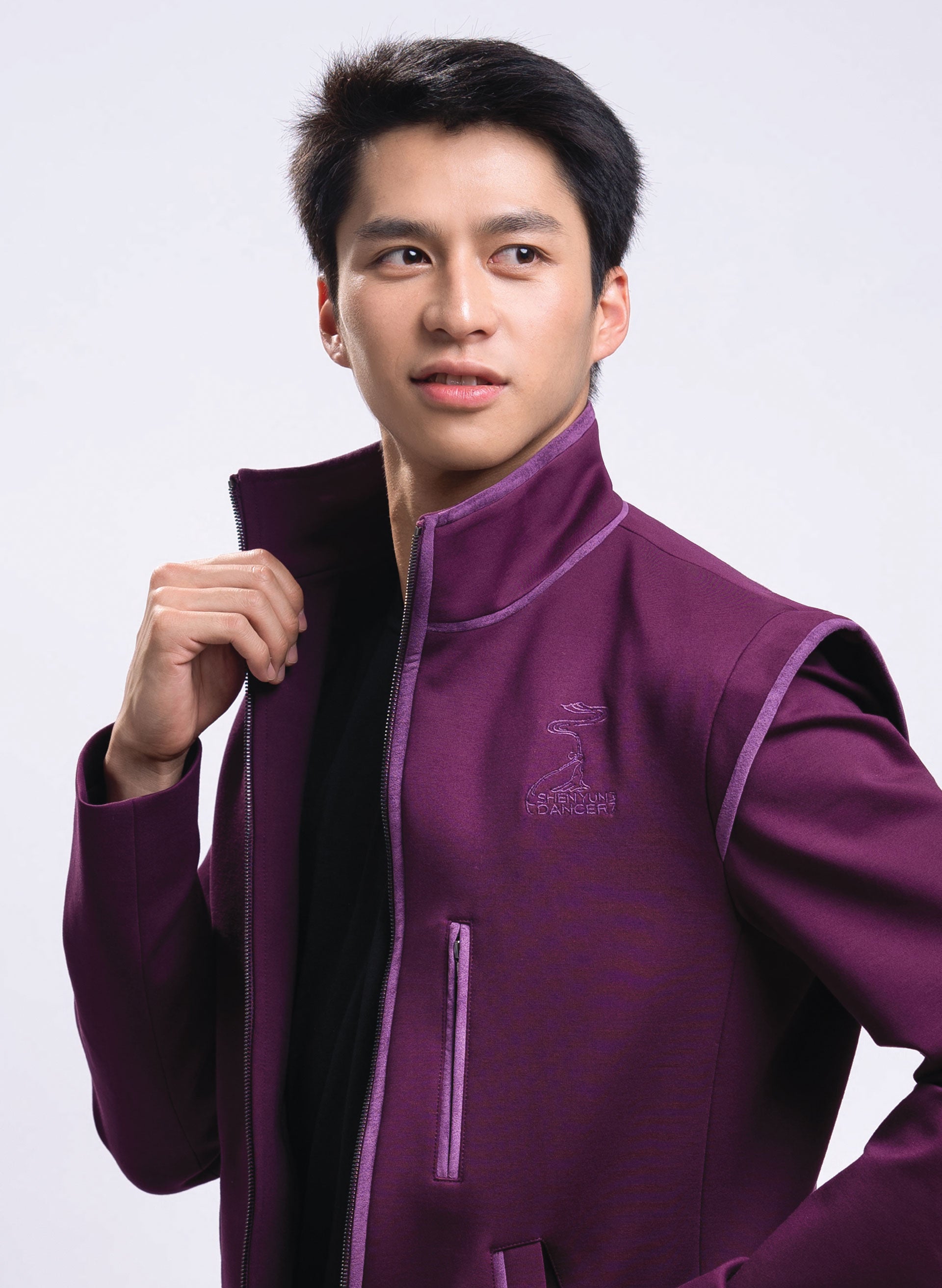 Men's Imperial Jacket – Shen Yun Dancer